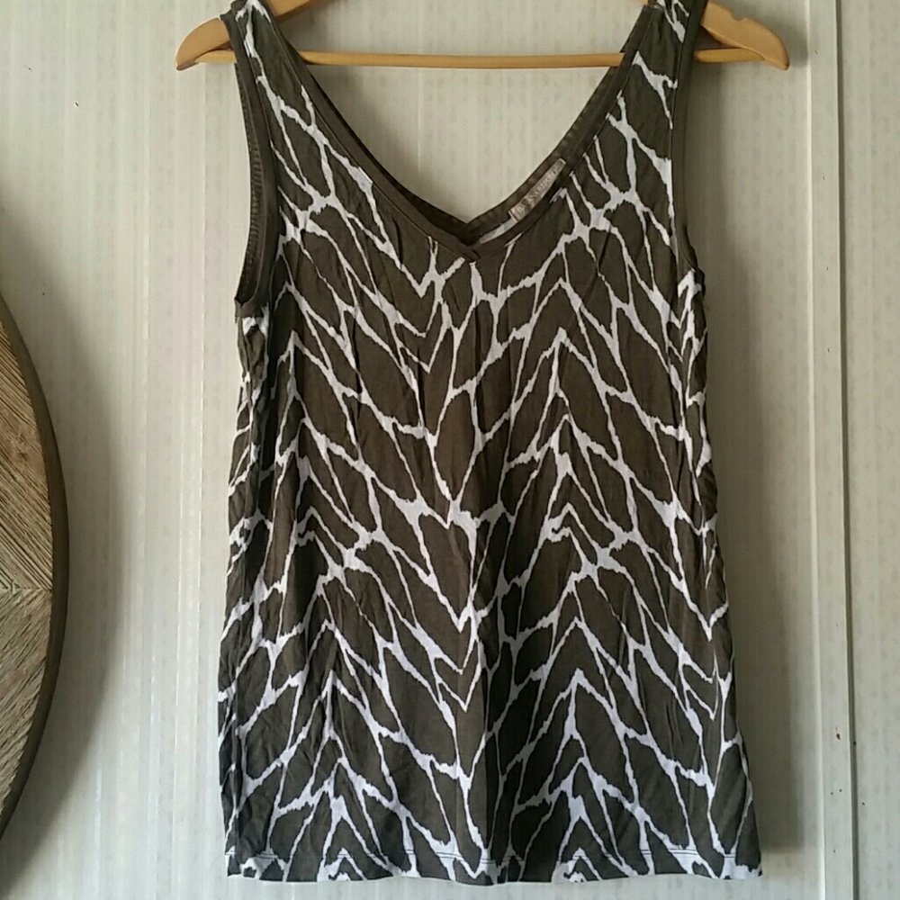 Banana Republic tank short sleeve